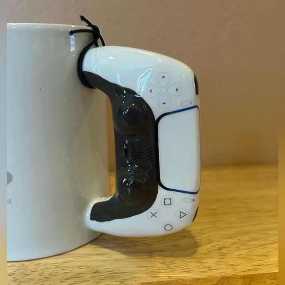 Playstation PS5 Shaped Ceramic Coffee Mug Made By Paladone. Brand New With Tags. - Picture 5 of 6
